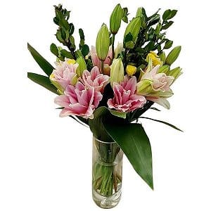 Lilies Bouquet lily-in-vase-601