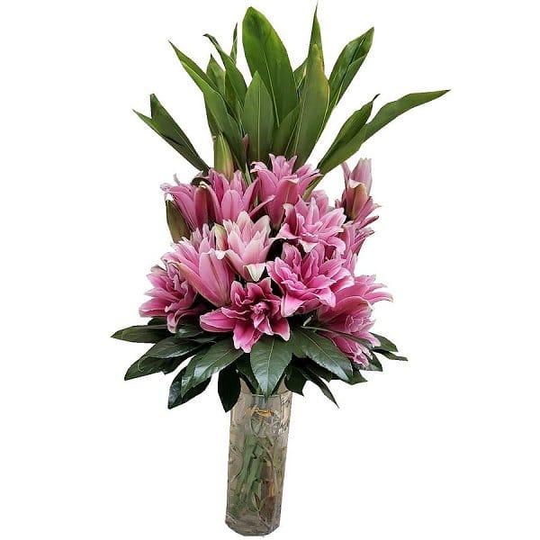 Lilies Bouquet - lily-in-vase-602